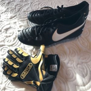 Nike cleats with gloves